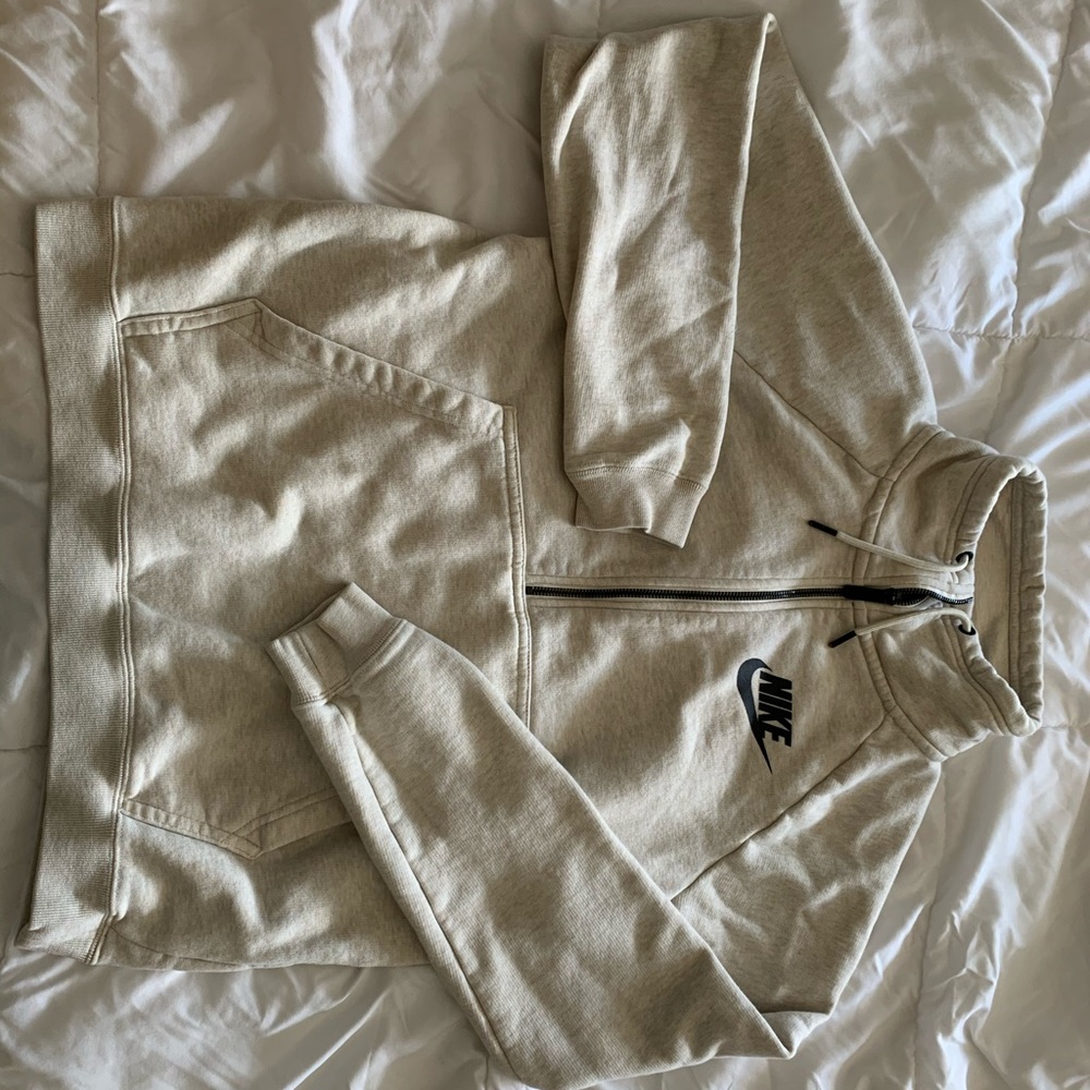 Nike oatmeal quarter zip